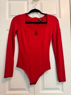 Express Red Long-Sleeve Scoop-Neck Bodysuit with Front Keyhole